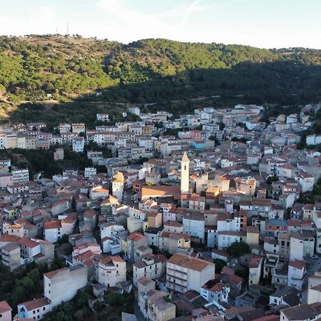 B&B Sa Zodia Guest House Bitti Buitenkant foto