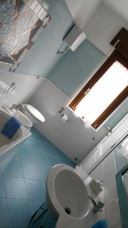 B&B Sa Zodia Guest House Bitti Buitenkant foto