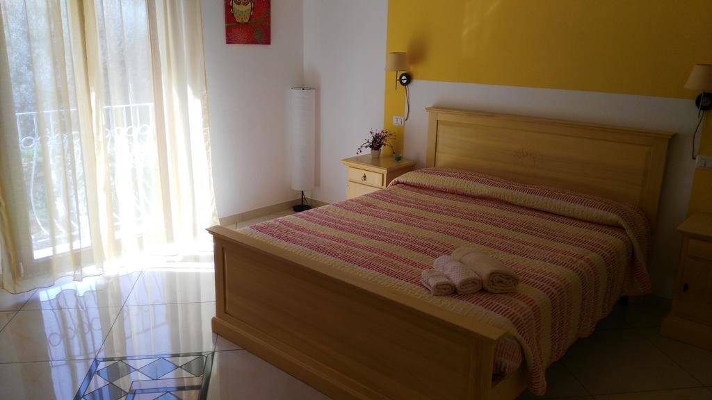 B&B Sa Zodia Guest House Bitti Buitenkant foto